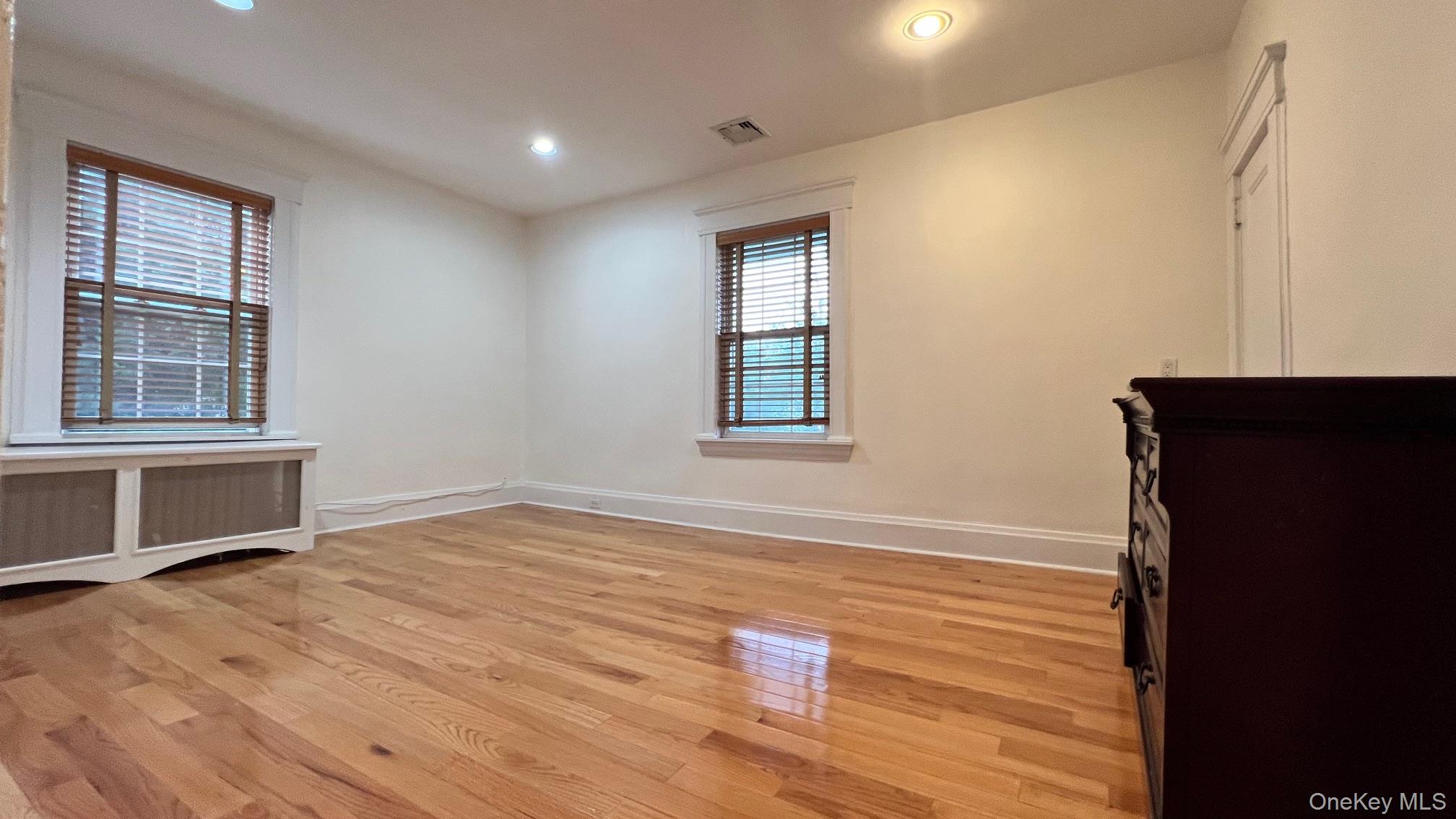 9 Nassau Drive — photo 18