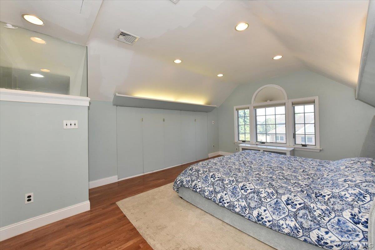 9 Nassau Drive — photo 20