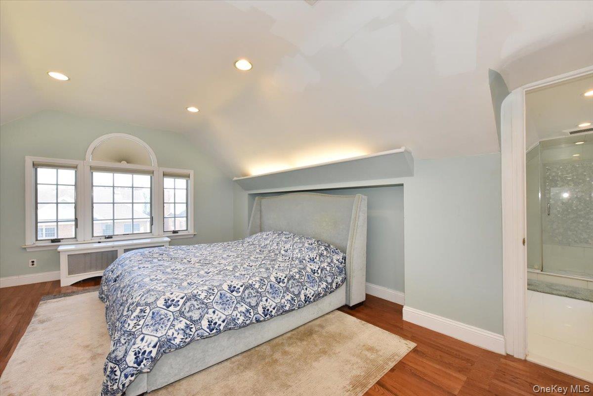 9 Nassau Drive — photo 21