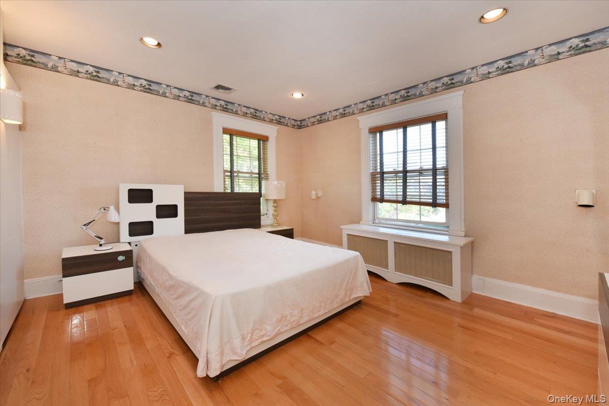 9 Nassau Drive — photo 26