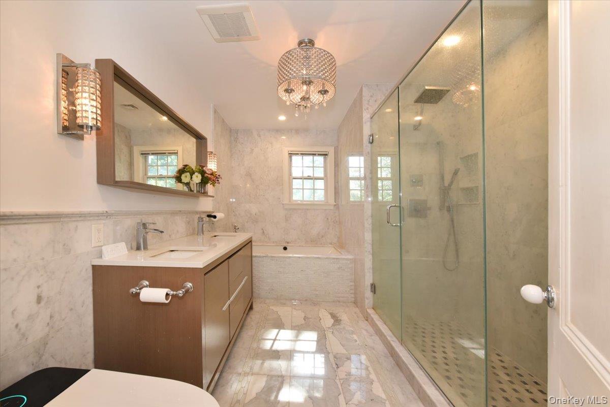 9 Nassau Drive — photo 27
