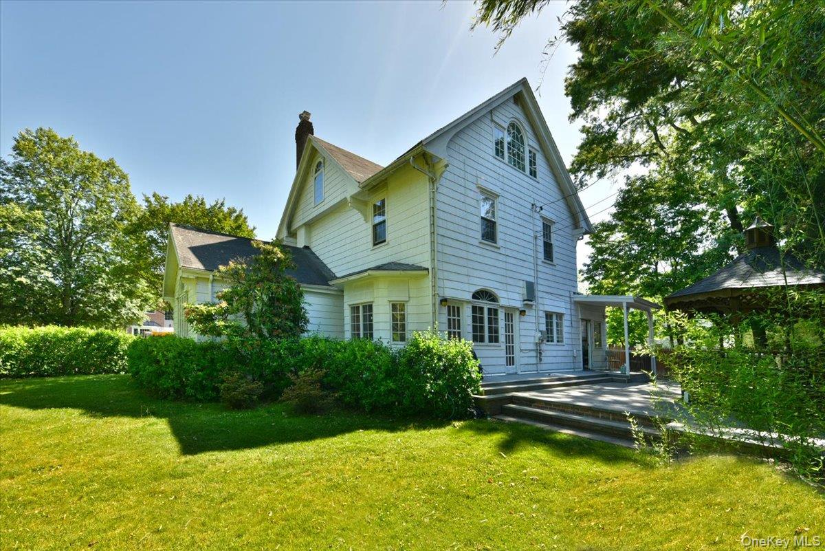 9 Nassau Drive — photo 31