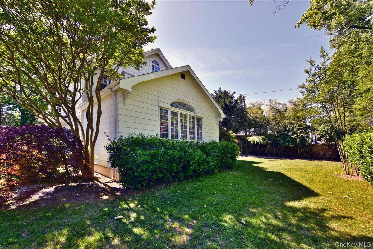 9 Nassau Drive — photo 34