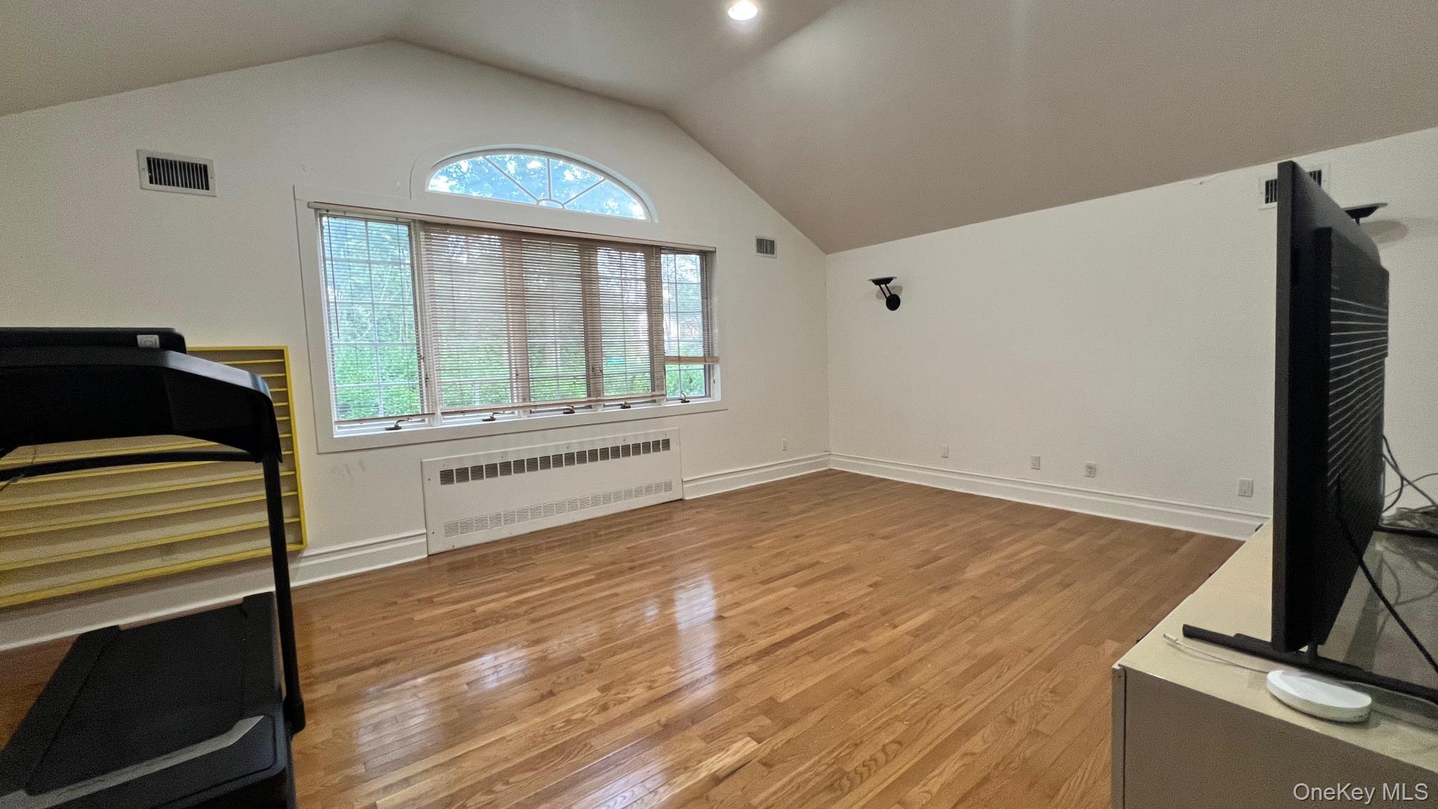 9 Nassau Drive — photo 7