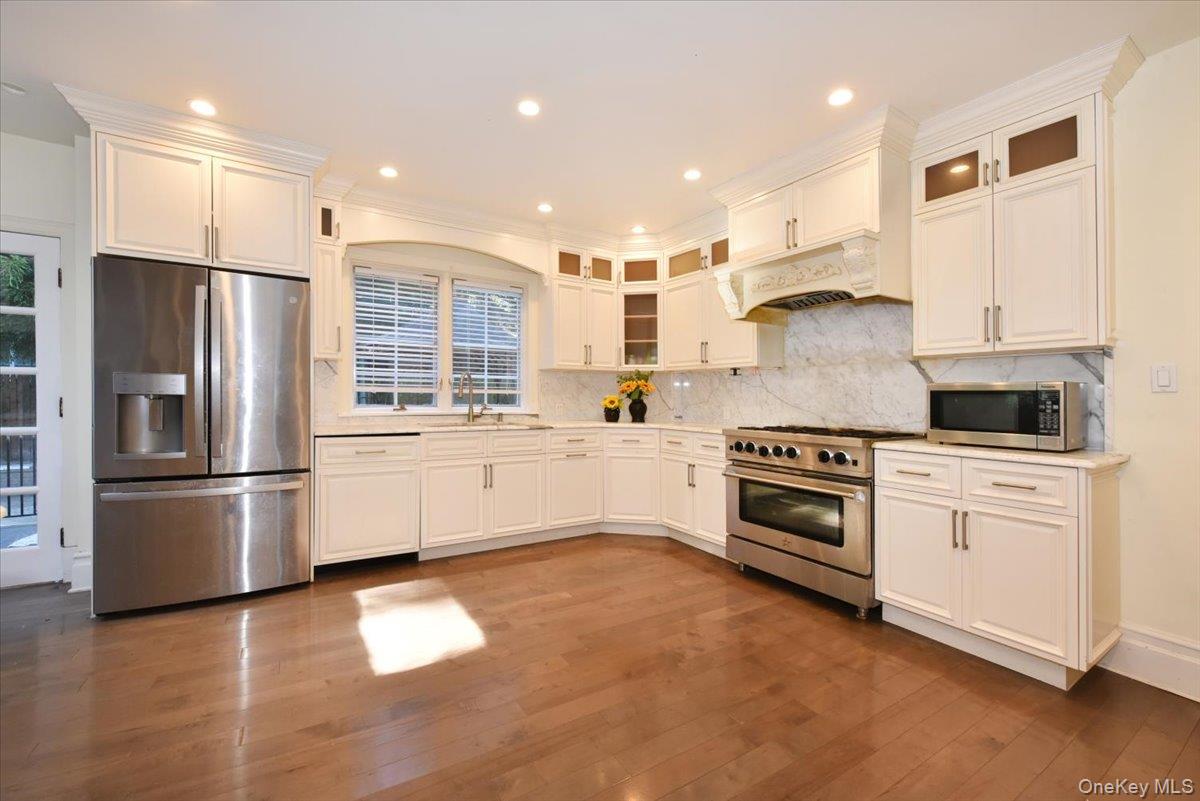 9 Nassau Drive — photo 10