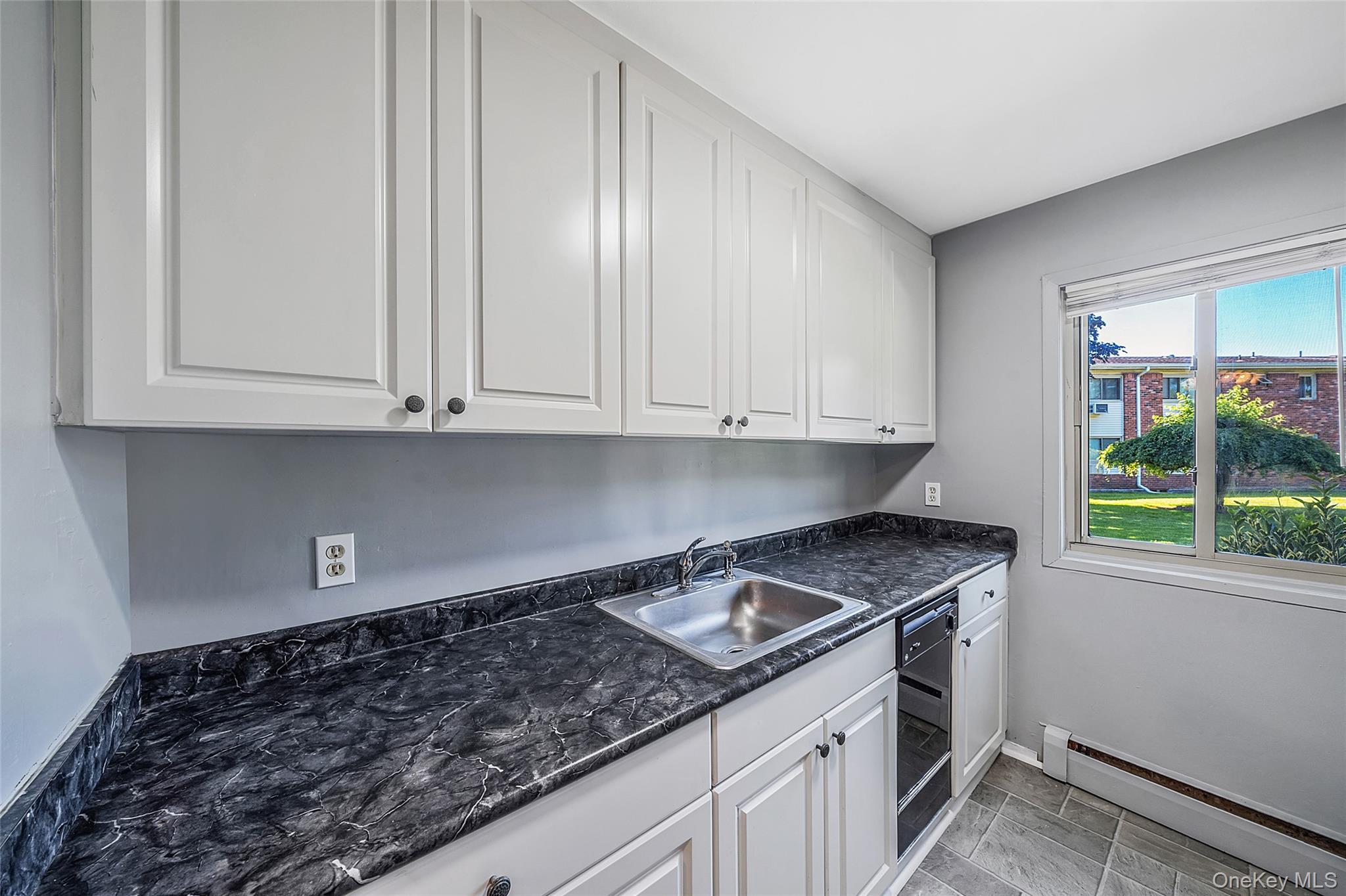 2397 union blvd #8a — photo 13