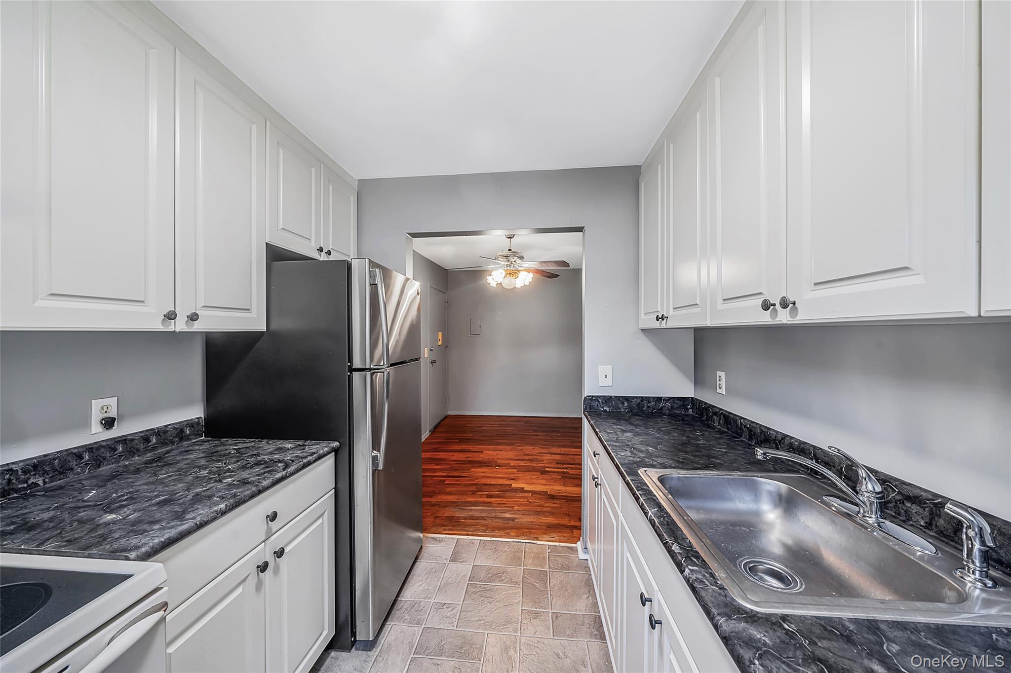 2397 union blvd #8a — photo 15