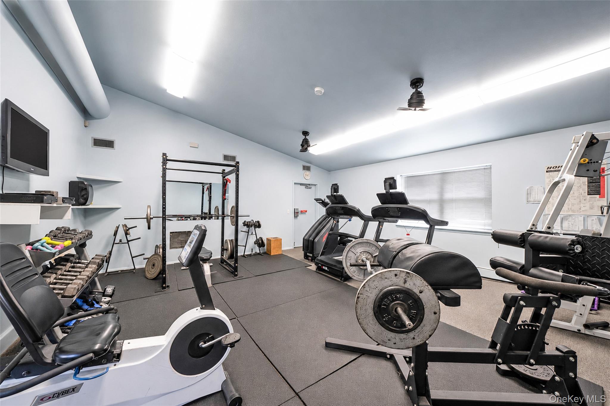 2397 union blvd #8a — photo 26