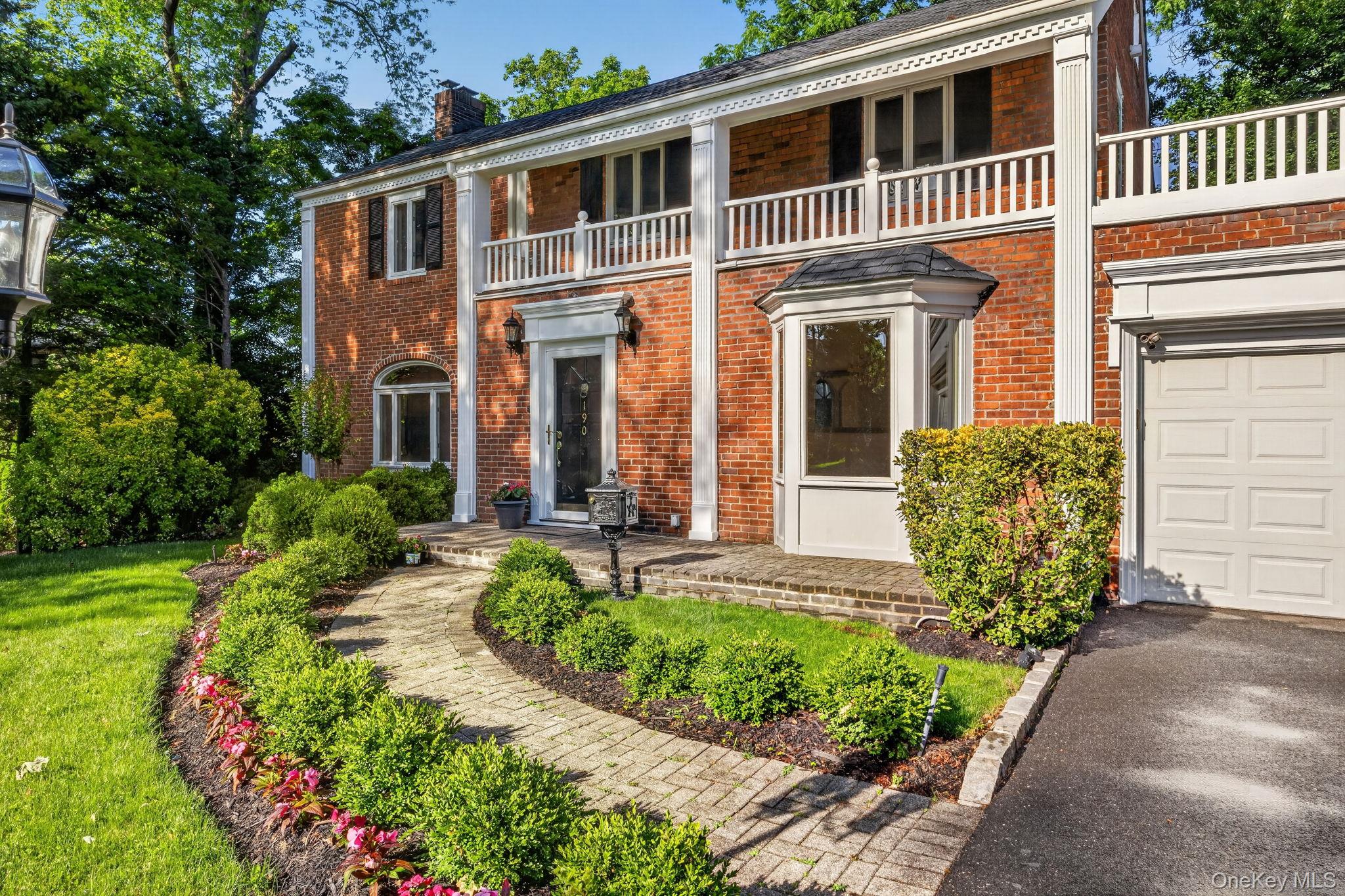 190 Sussex Drive — photo 2