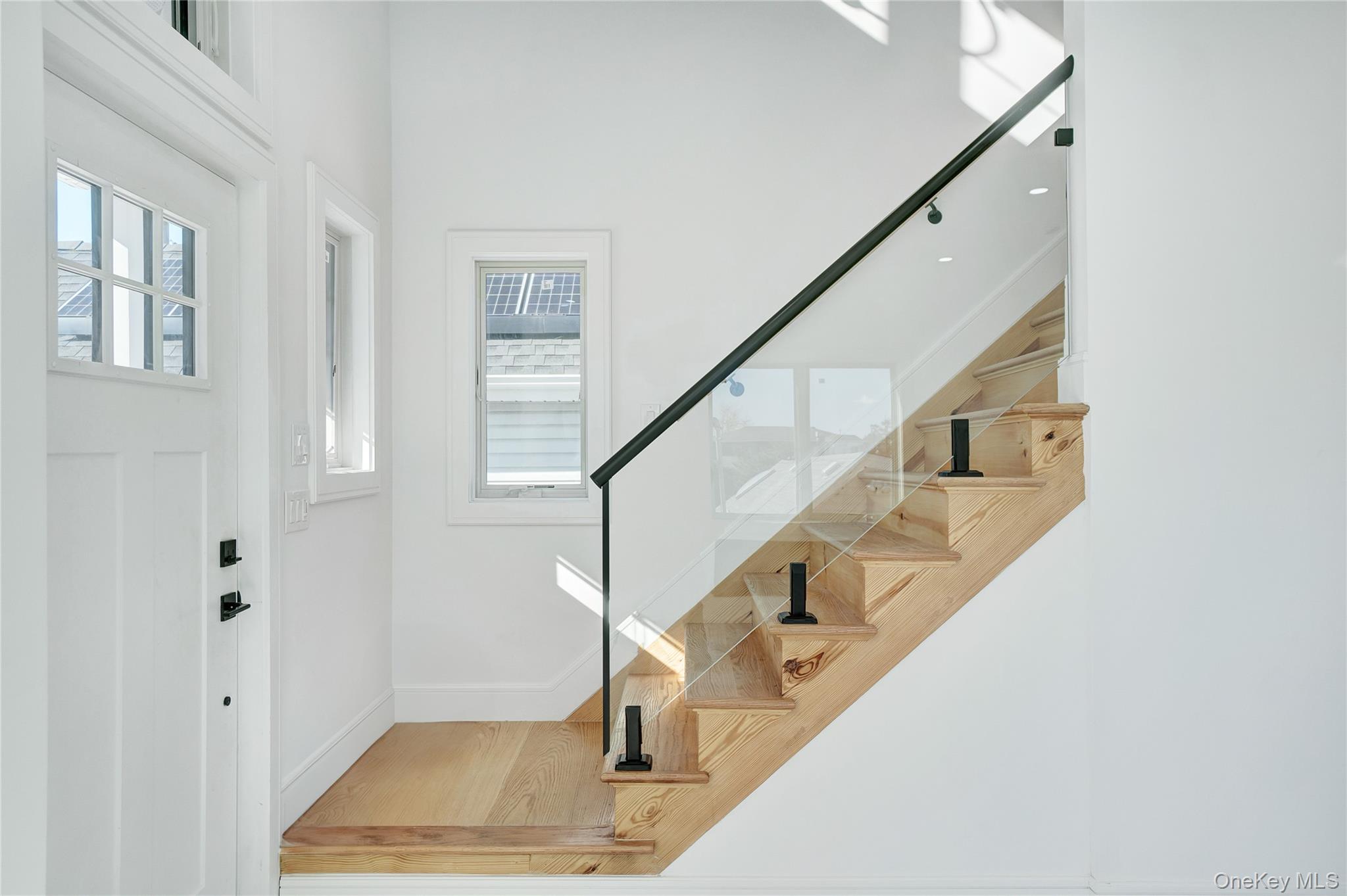 14 James Street — photo 3