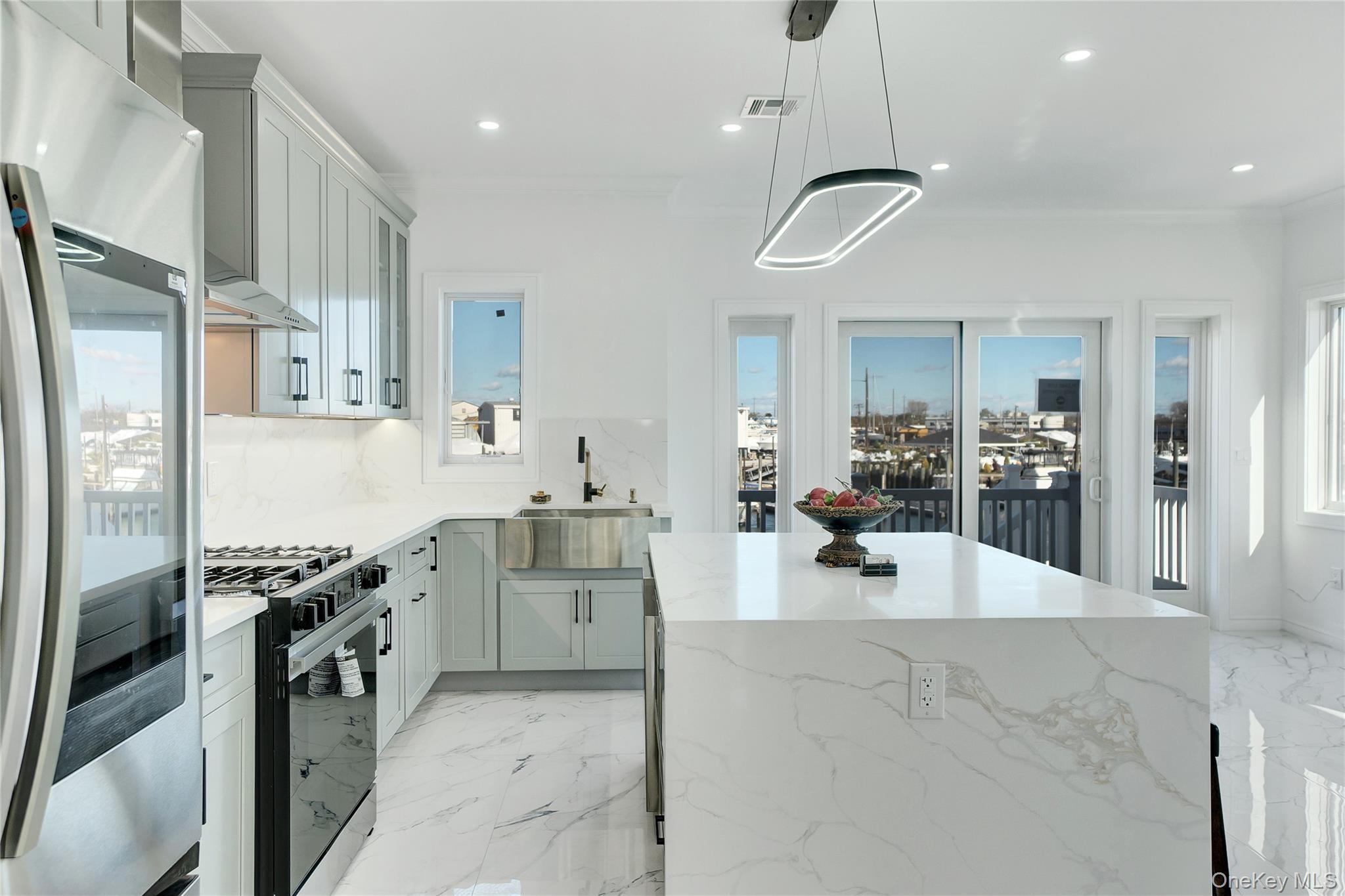 14 James Street — photo 8