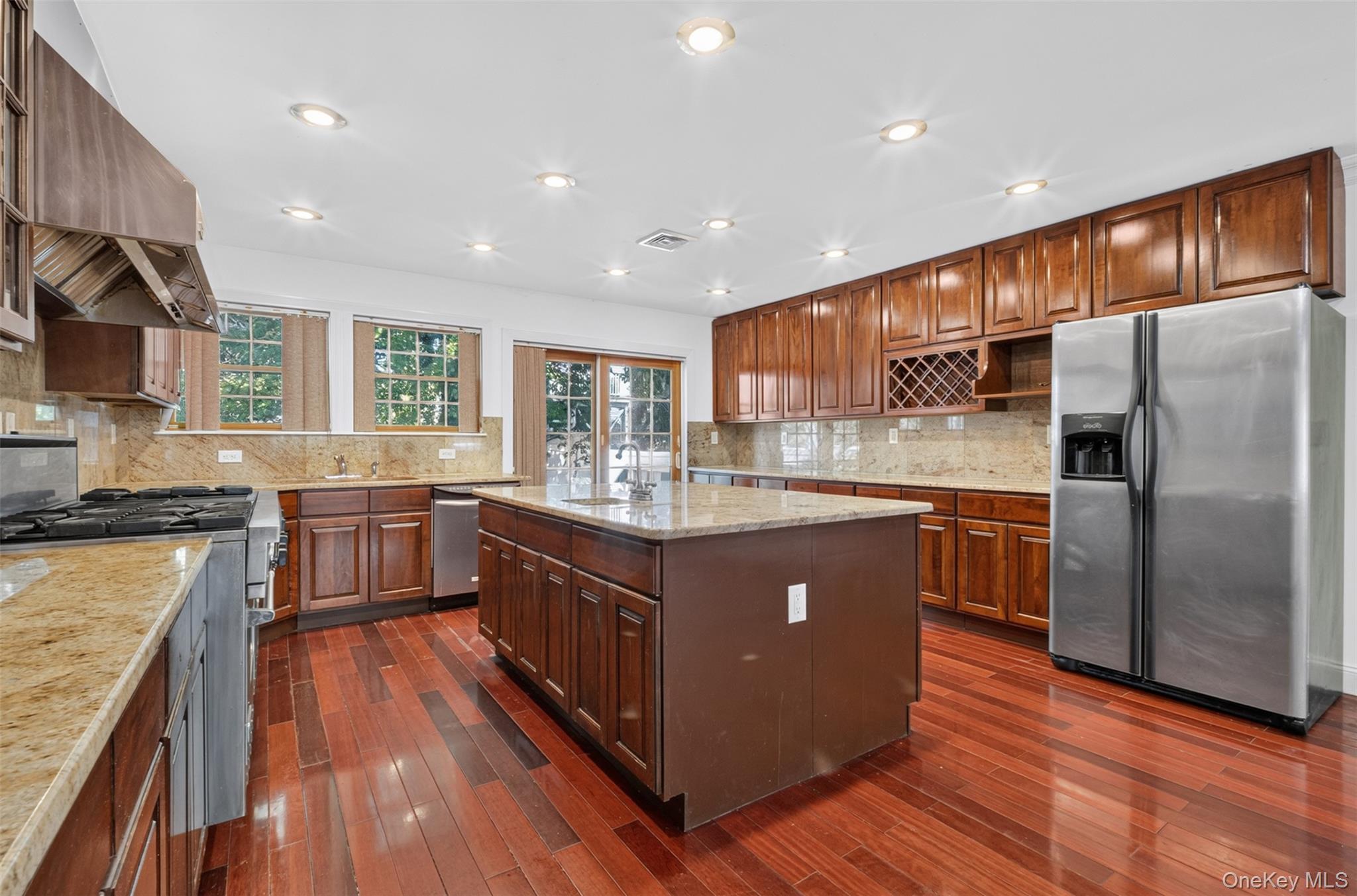 45 Yennicock Avenue — photo 12