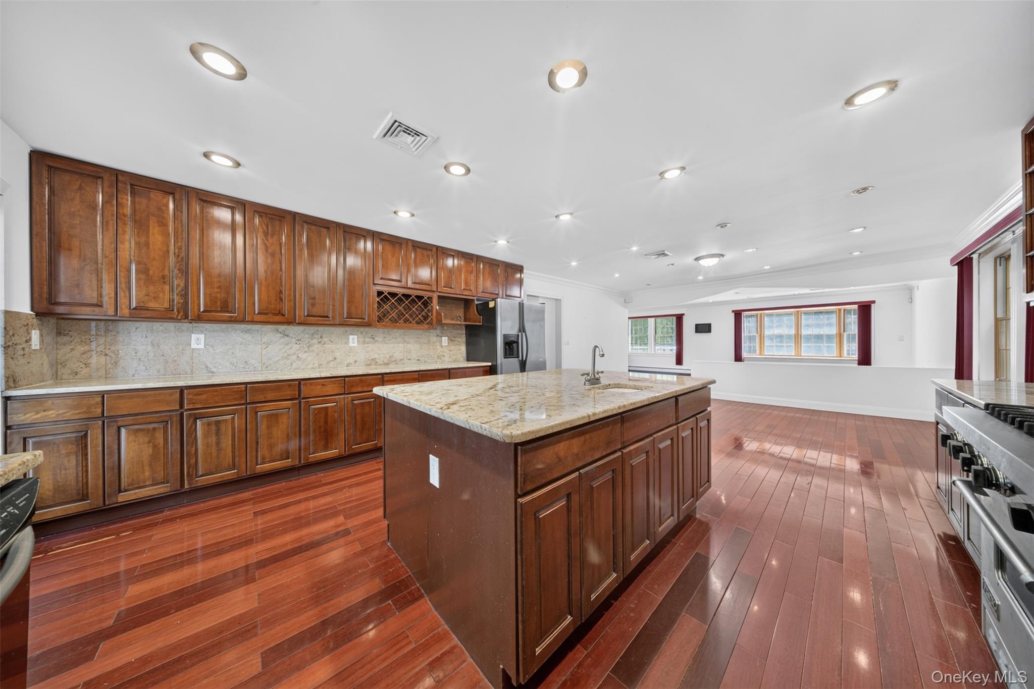 45 Yennicock Avenue — photo 16