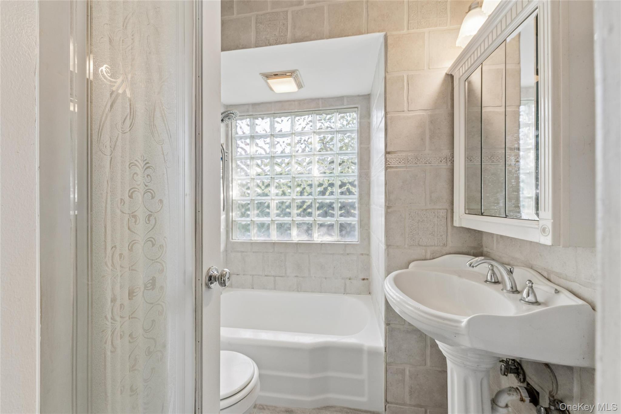 36 Lakeview Court — photo 21