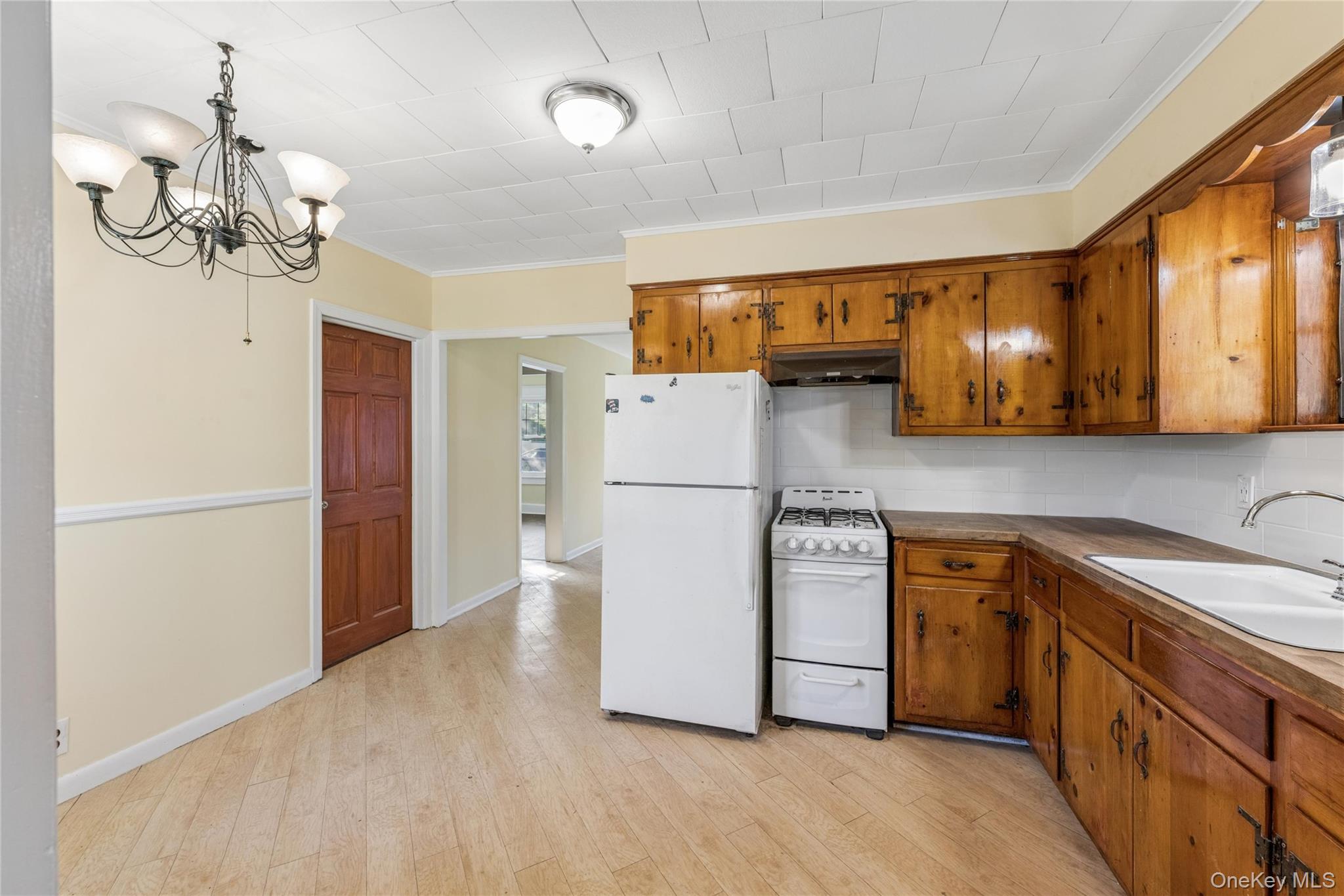 36 Lakeview Court — photo 10