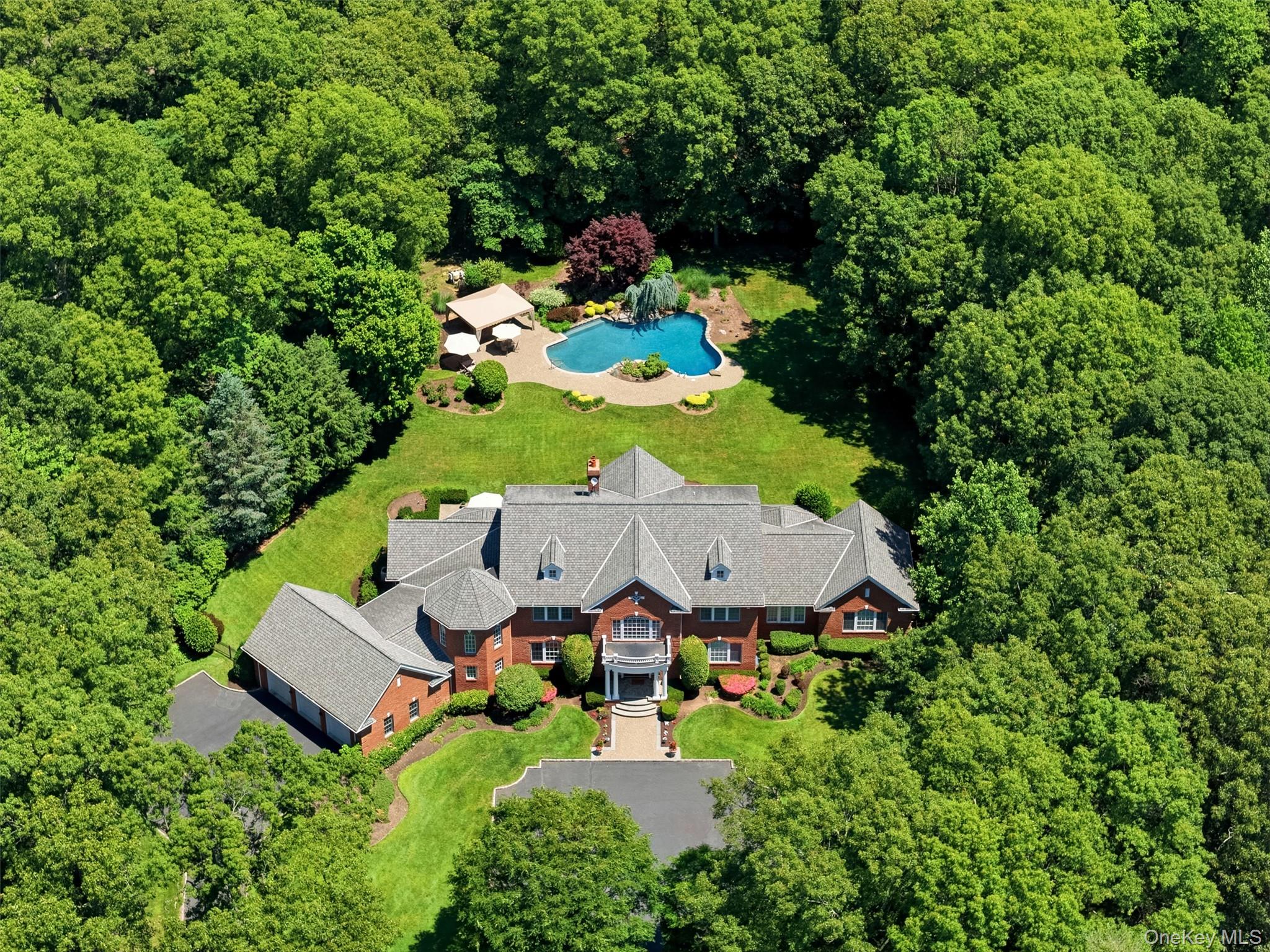 7 Fairway Court, Upper Brookville