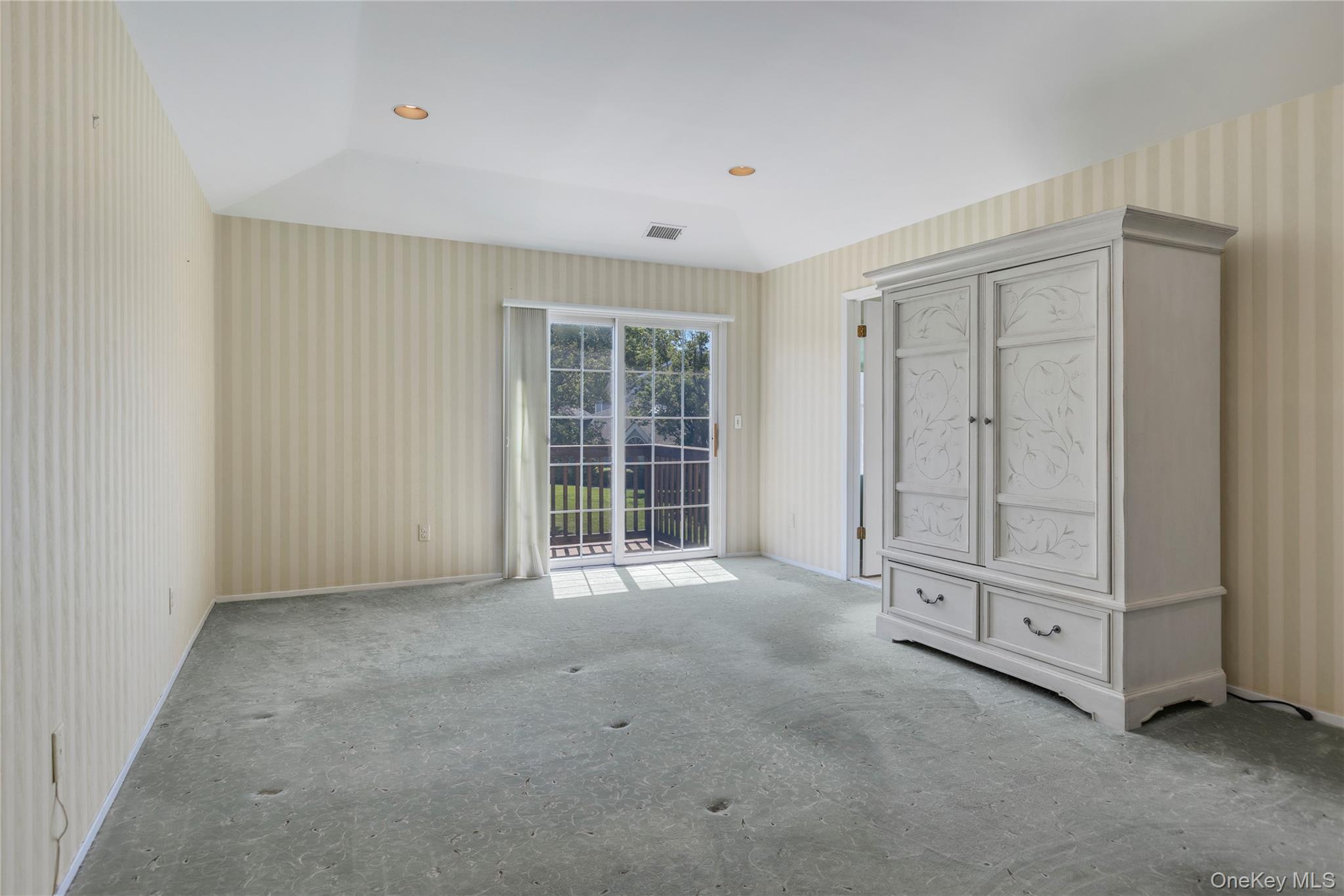 38 Lakebridge Drive — photo 17