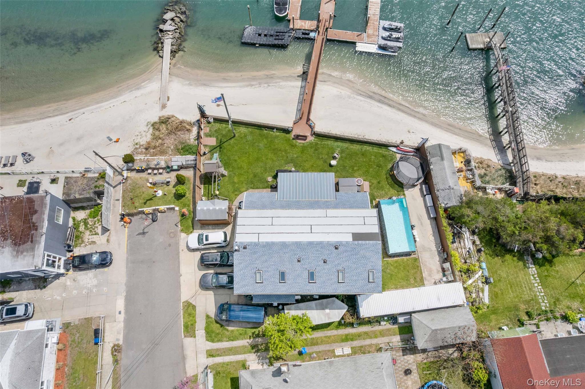 125 Beach 3rd Street, Far Rockaway