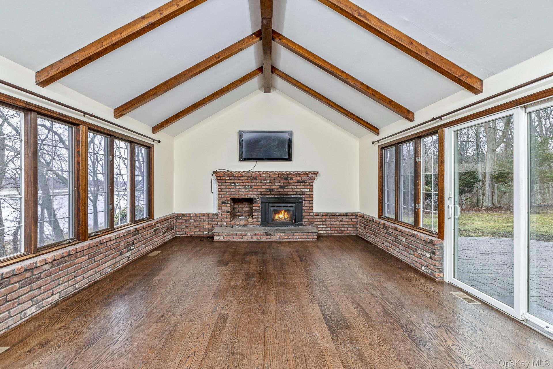 451 River Road — photo 9