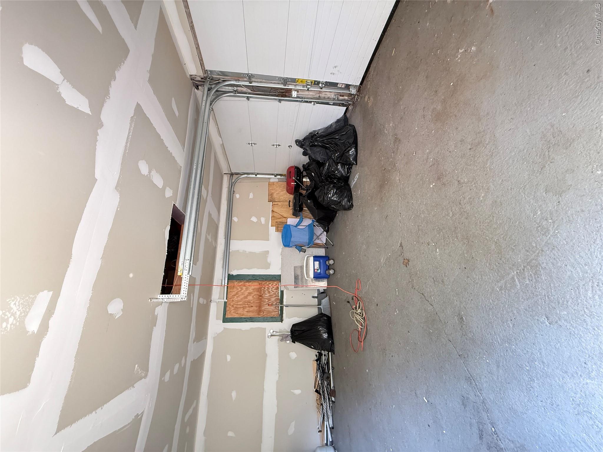 15 Mirin Avenue — photo 32