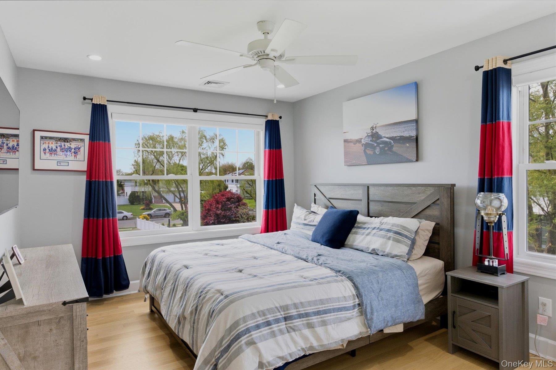 240 Clocks Boulevard — photo 29