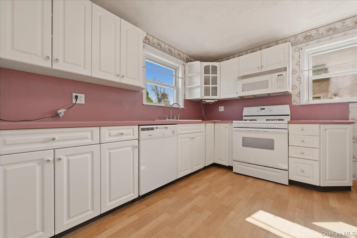 11 Moeller Street — photo 13
