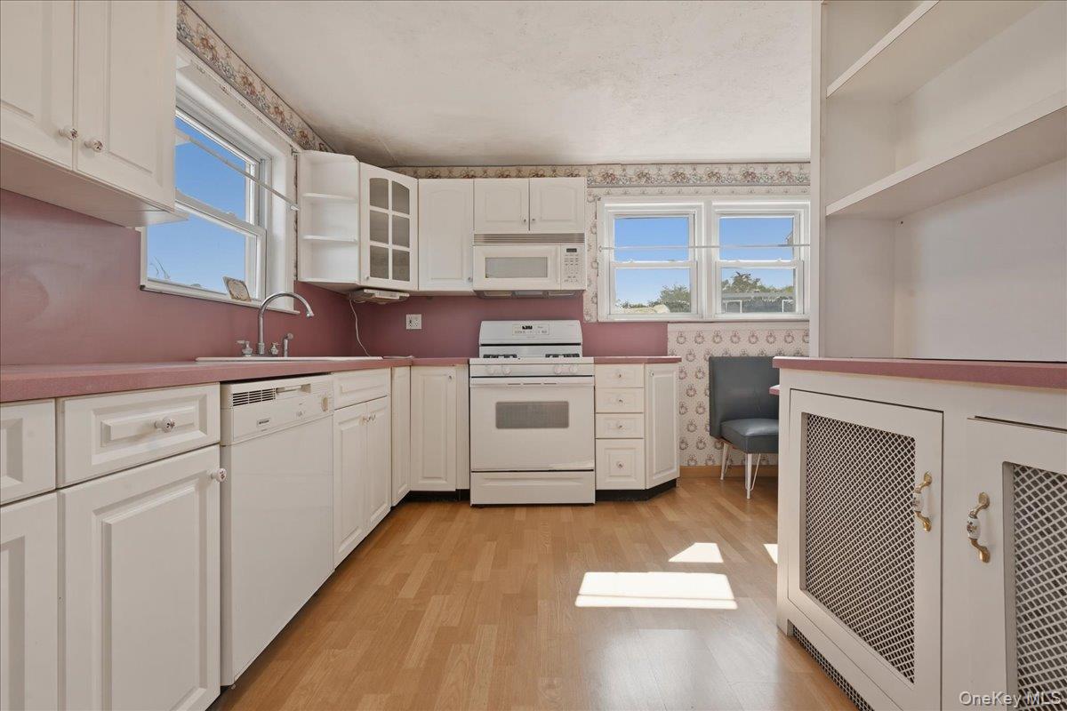 11 Moeller Street — photo 14