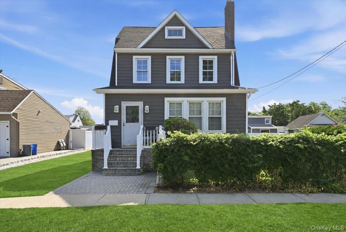 11 Moeller Street — photo 2
