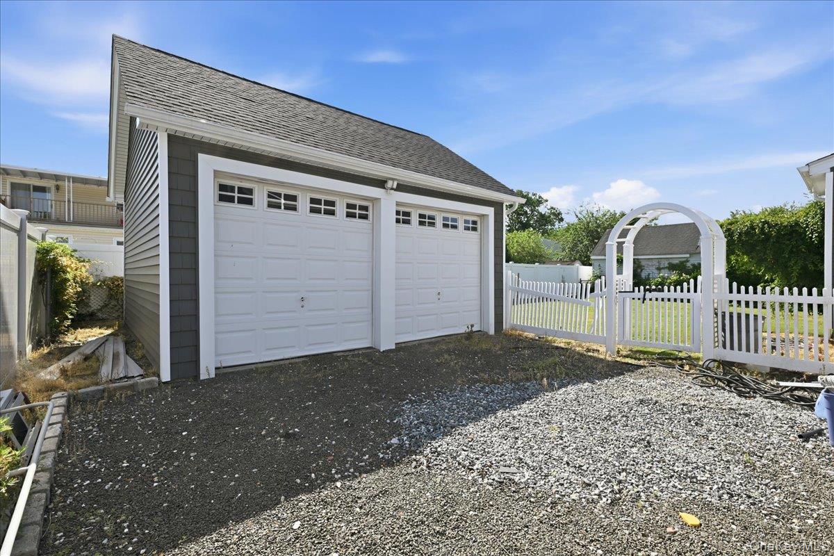 11 Moeller Street — photo 21