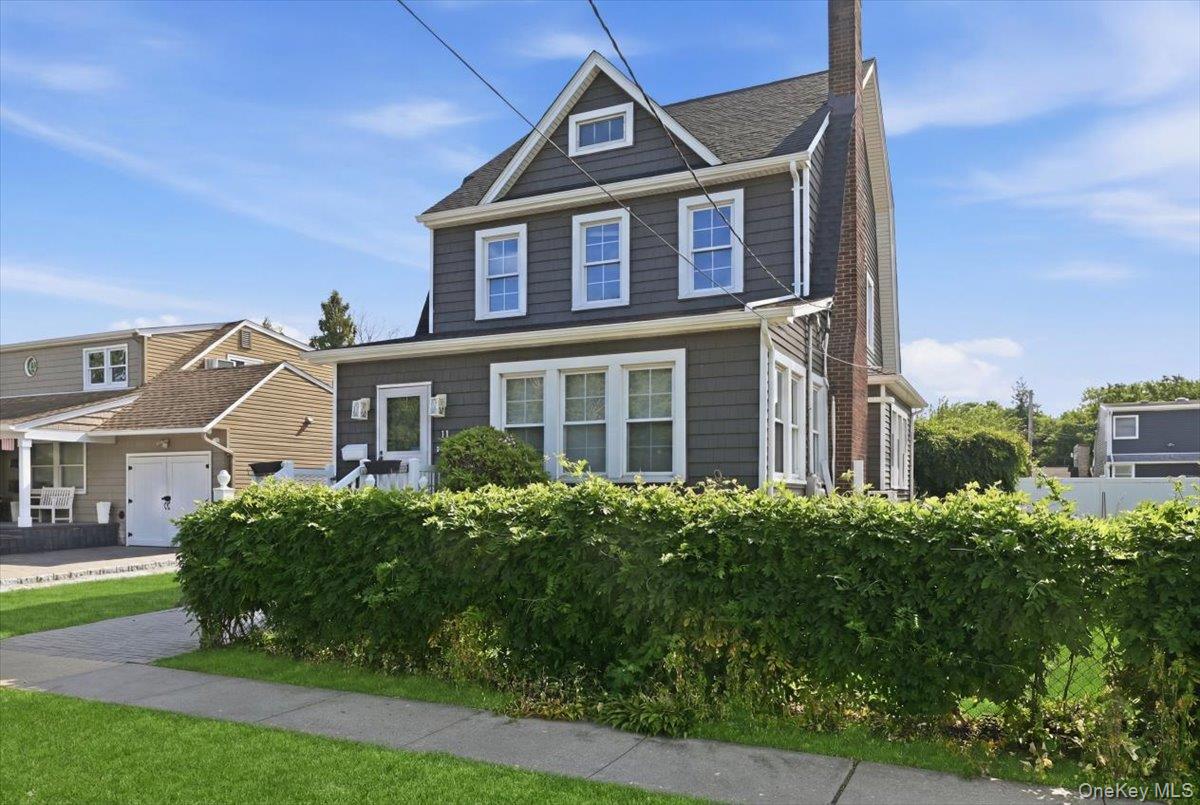 11 Moeller Street — photo 3