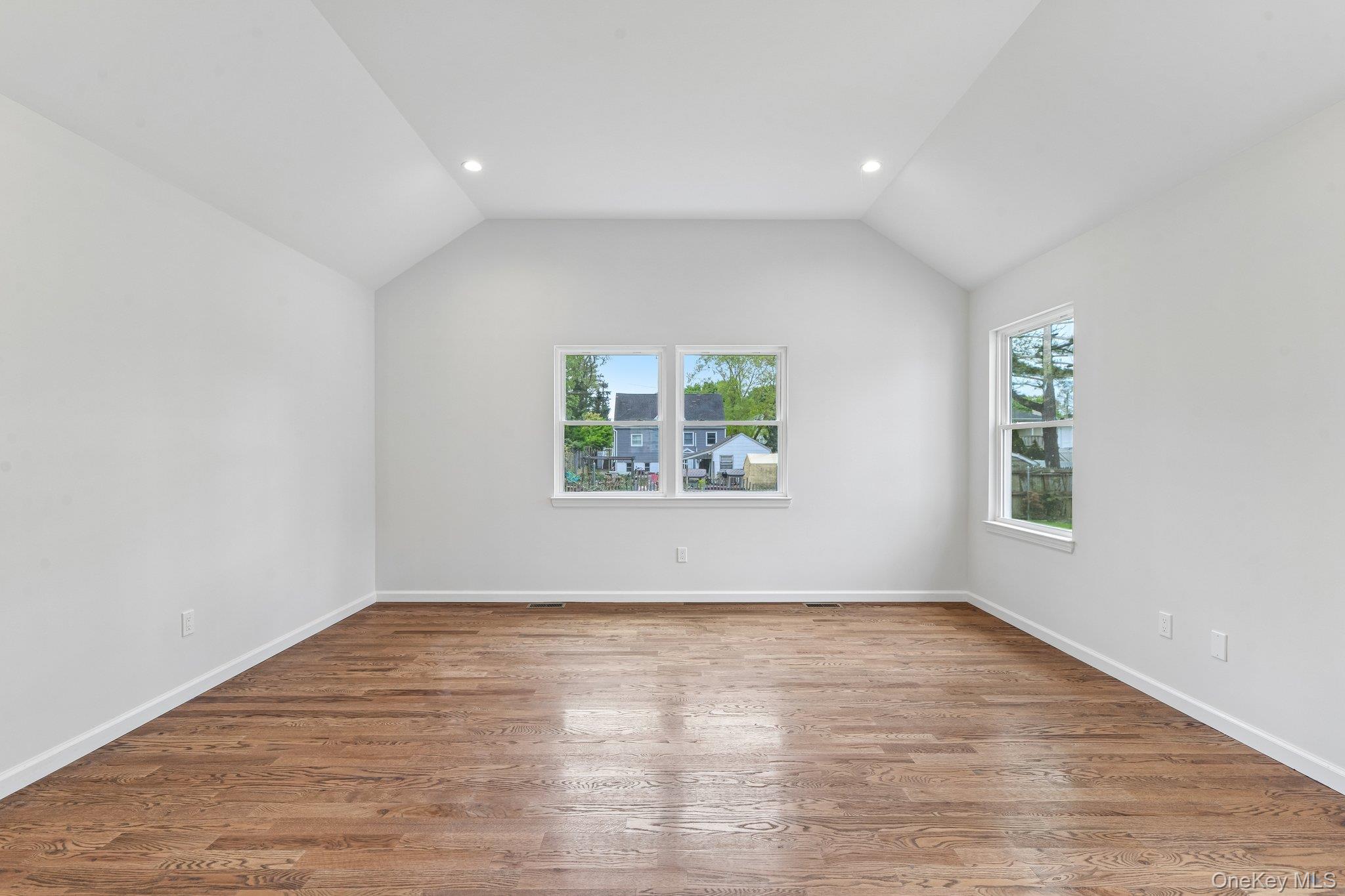 384 Scudder Avenue #Lot 2 — photo 9