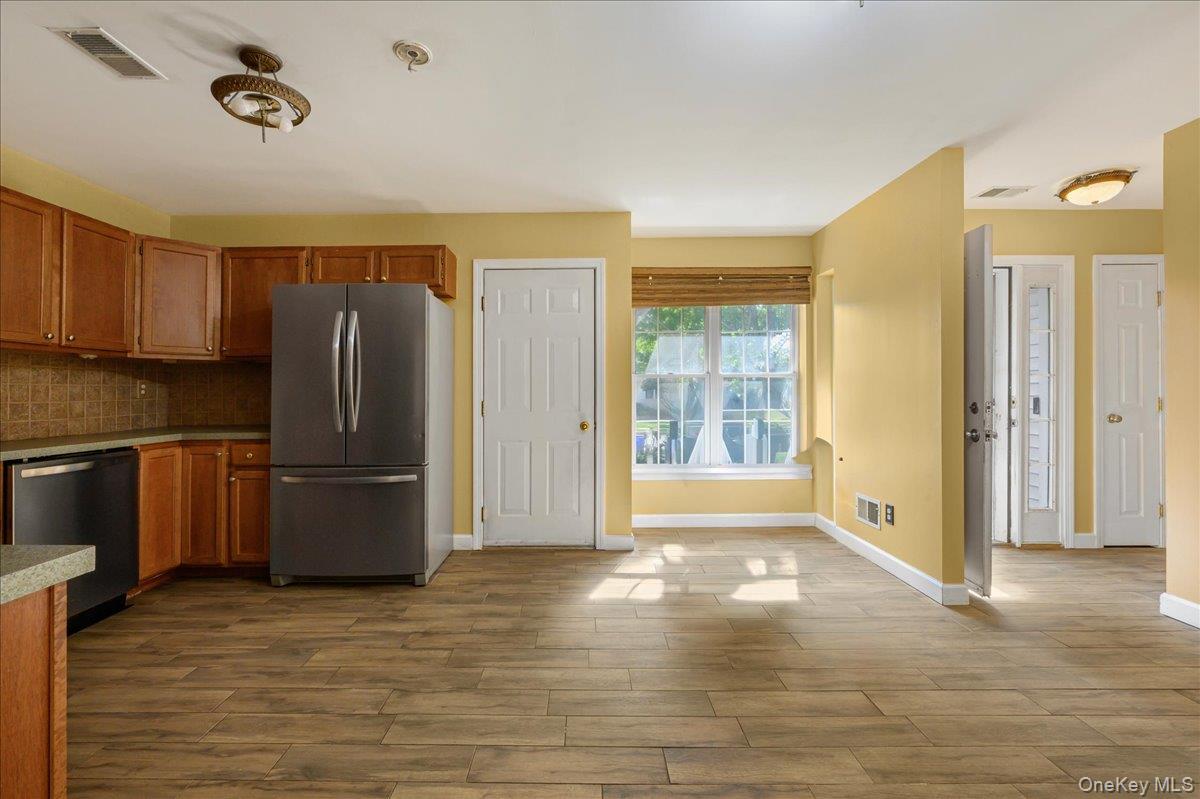 204 Mattituck Court — photo 10