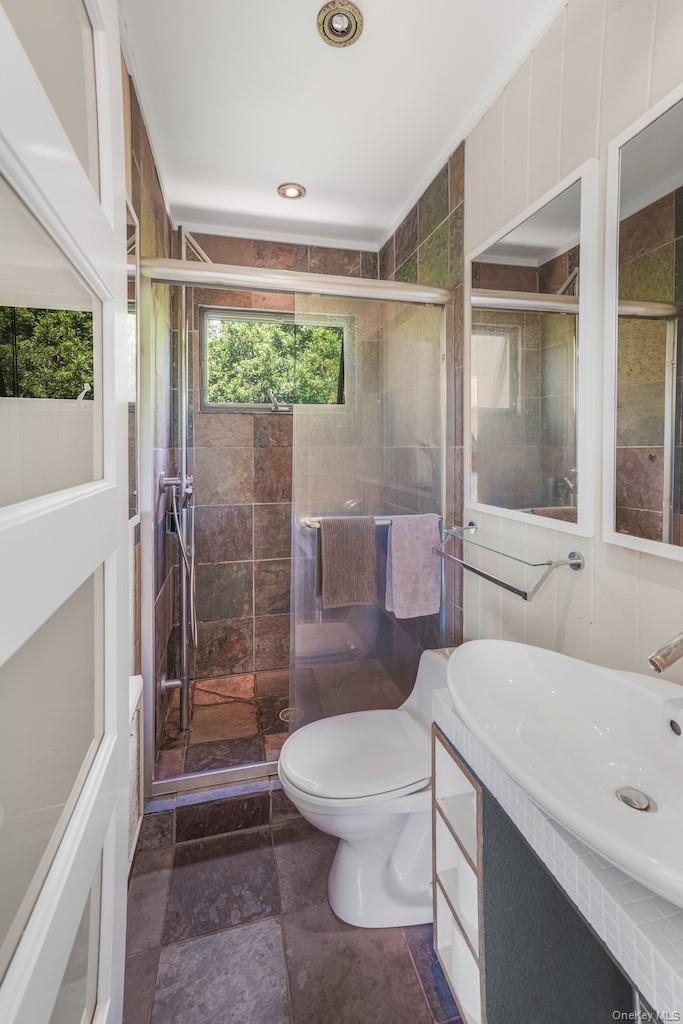 136 Beach Hill Walk — photo 11