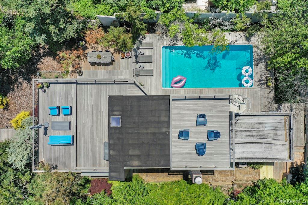 136 Beach Hill Walk — photo 3