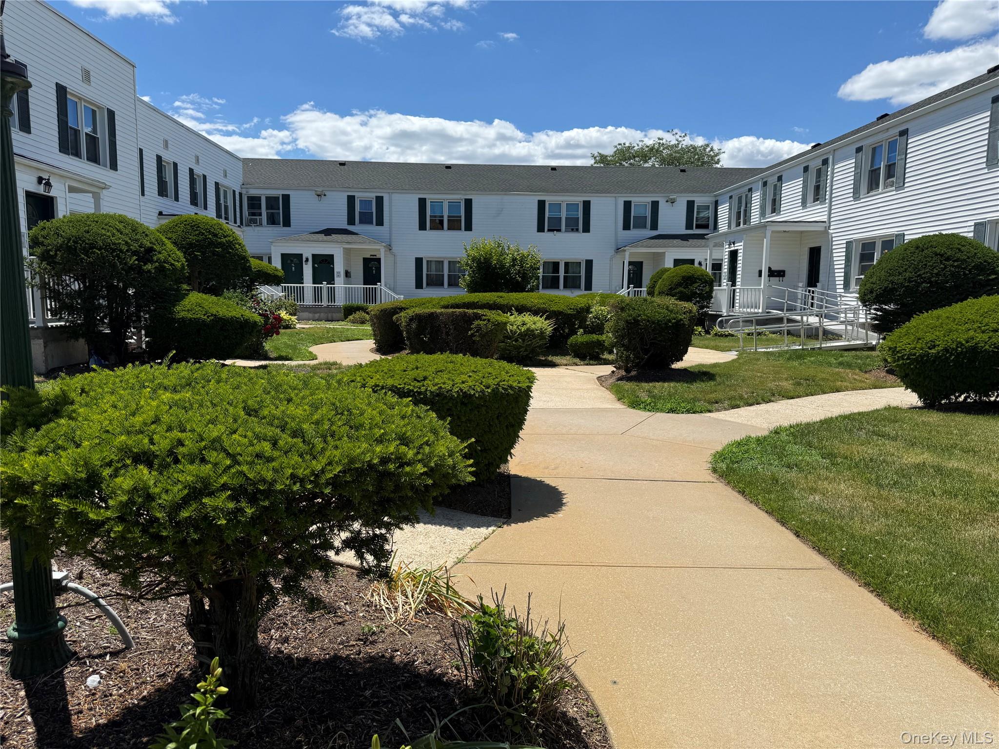 494 Ocean Avenue #1 L, Freeport
