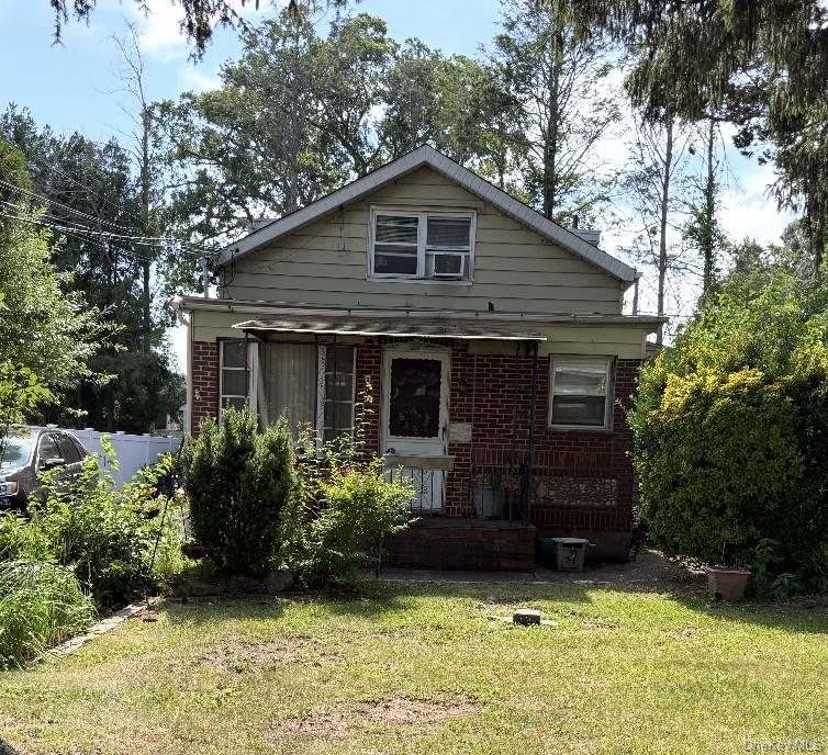 44 Westwood Avenue, Deer Park