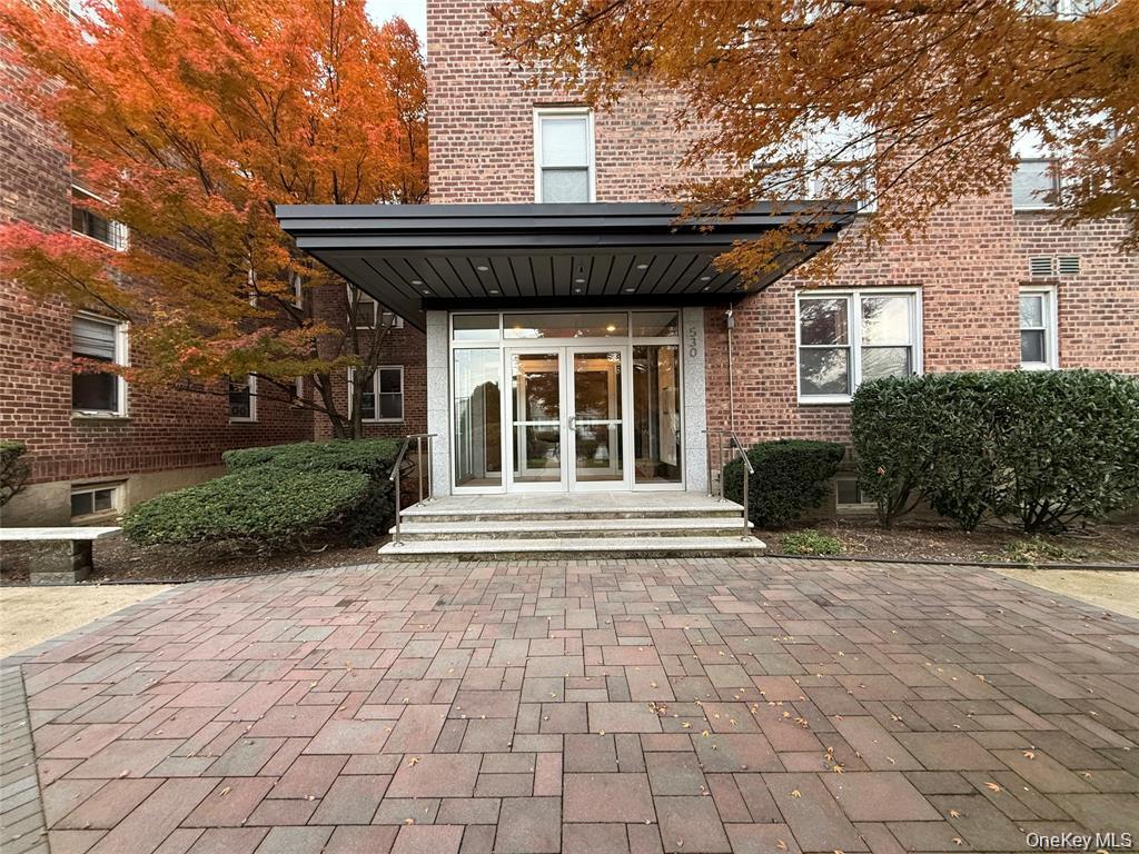 530 Dubois Avenue #7C, Valley Stream