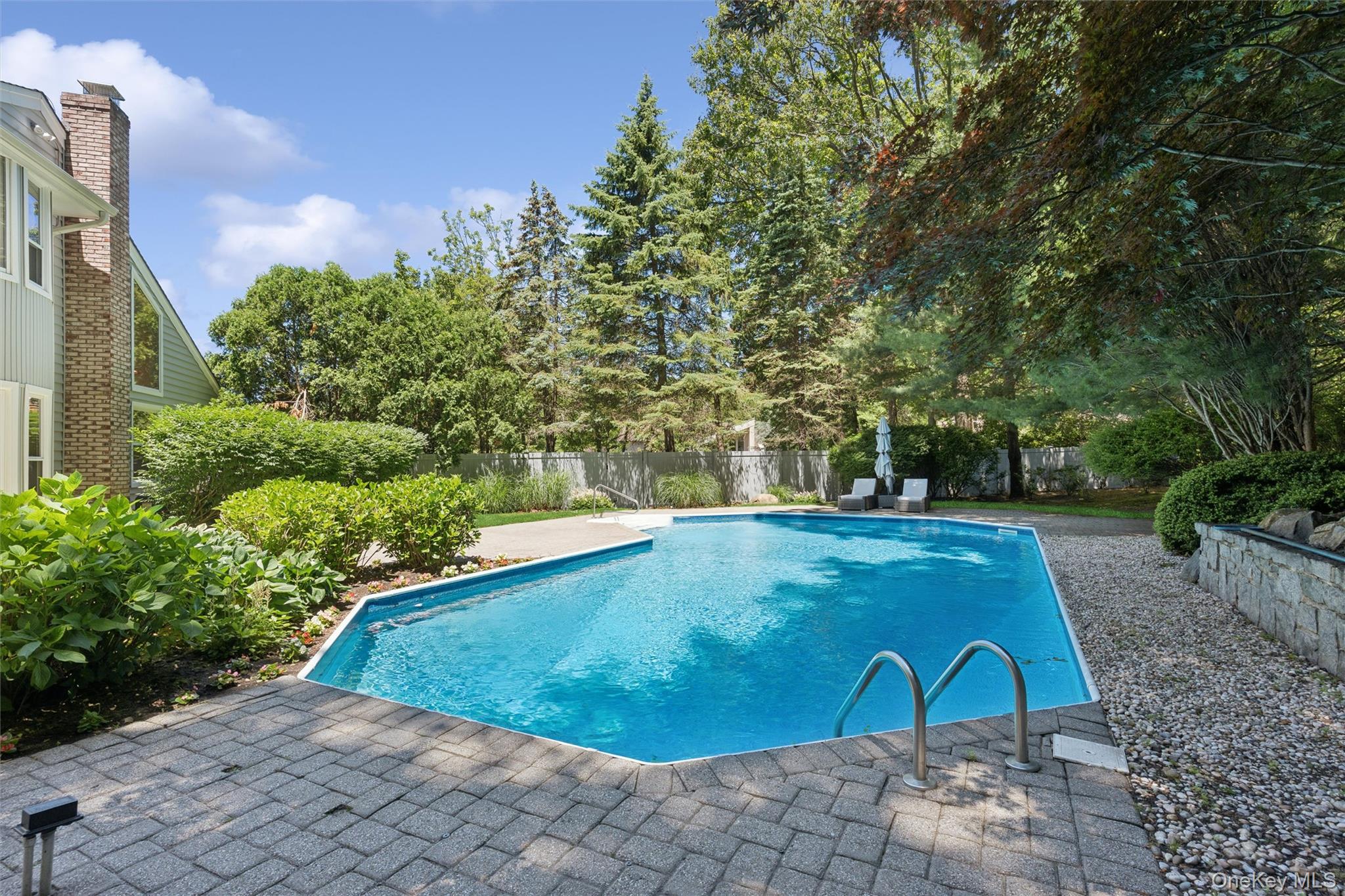 2 Greenwood Lane — photo 44