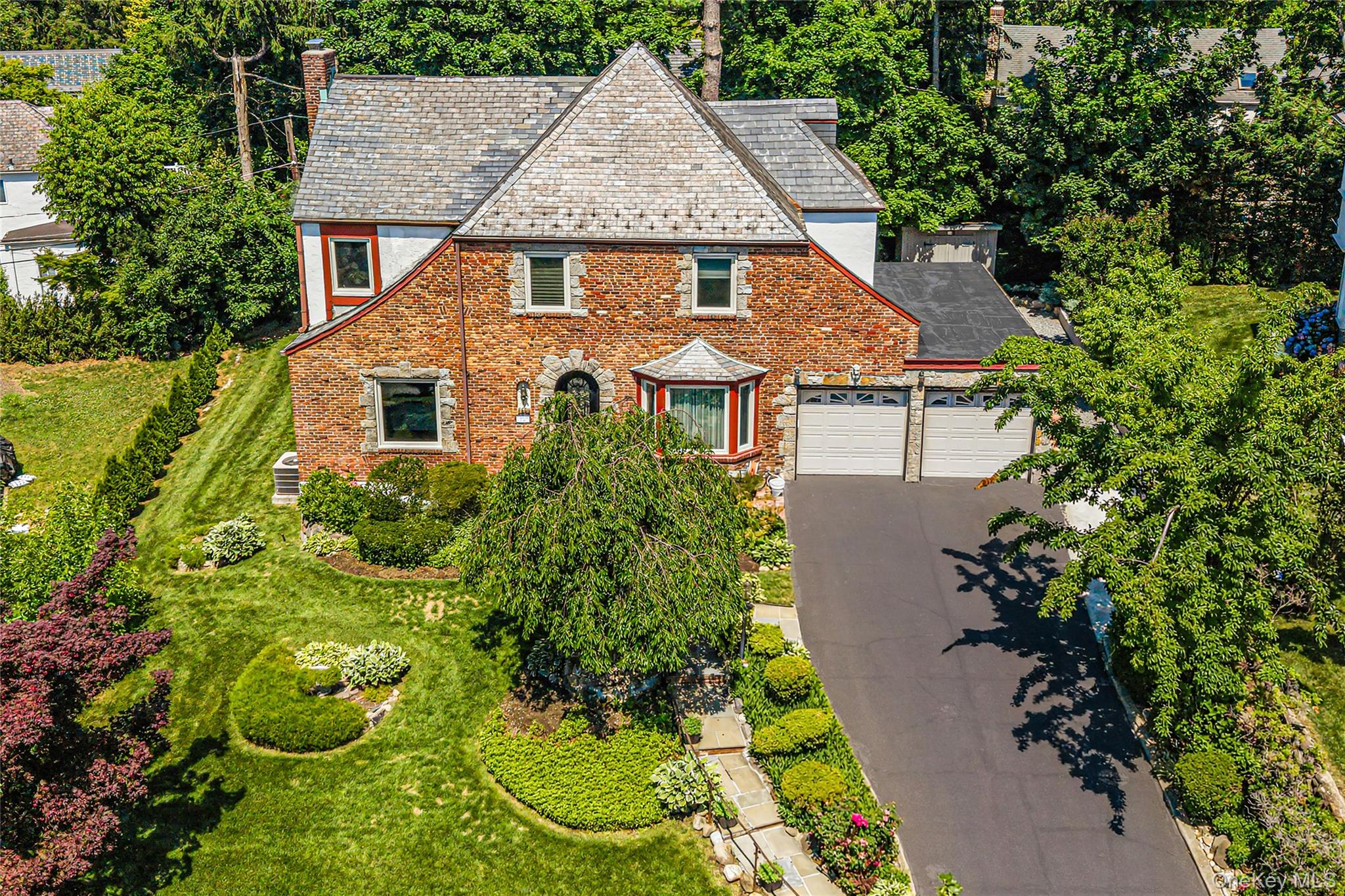 36 Strathmore Road, Great Neck