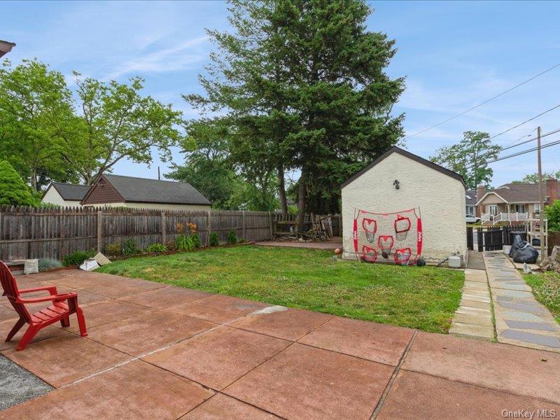 167 Lakeview Avenue — photo 23