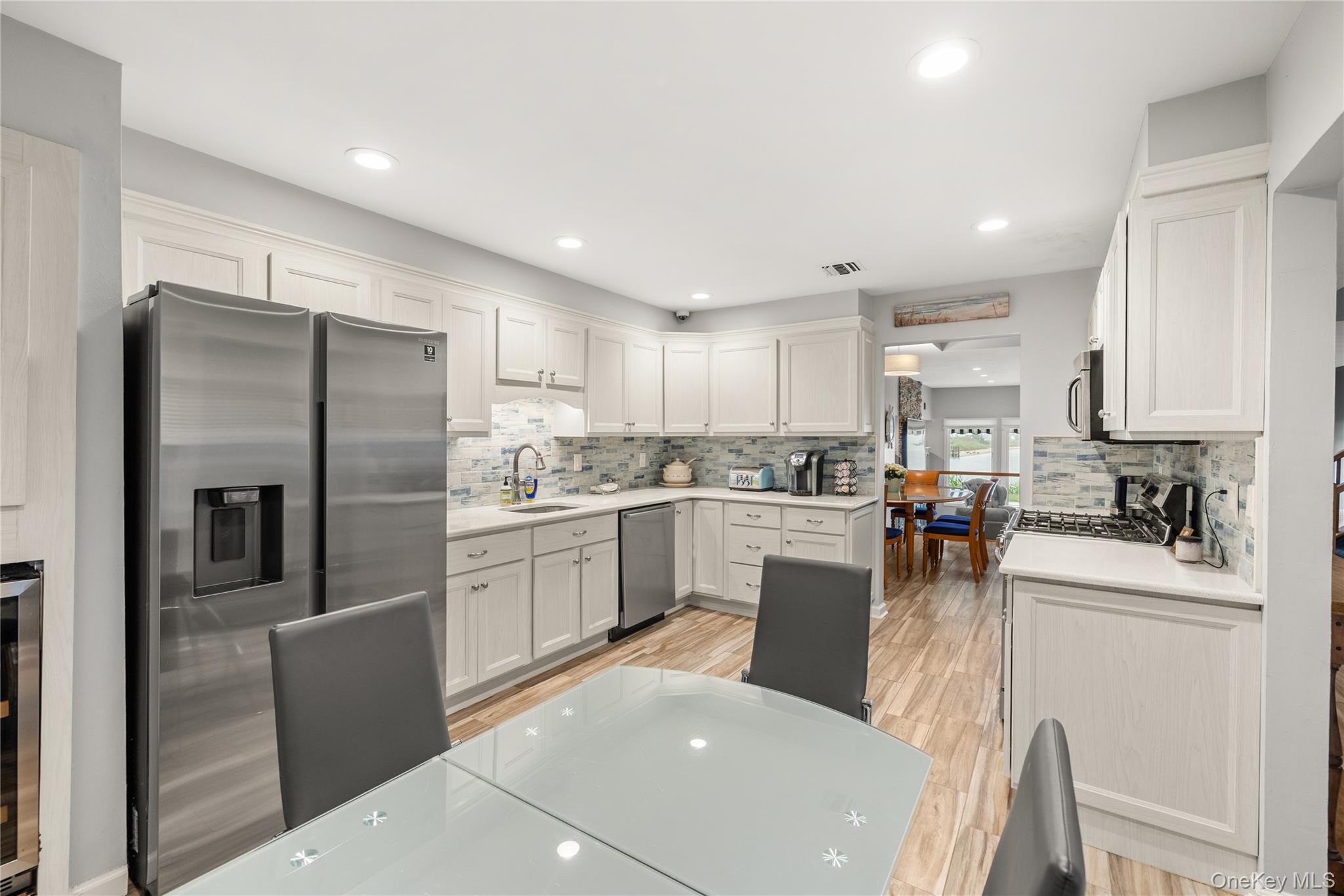 8 Victoria Drive #8 — photo 11