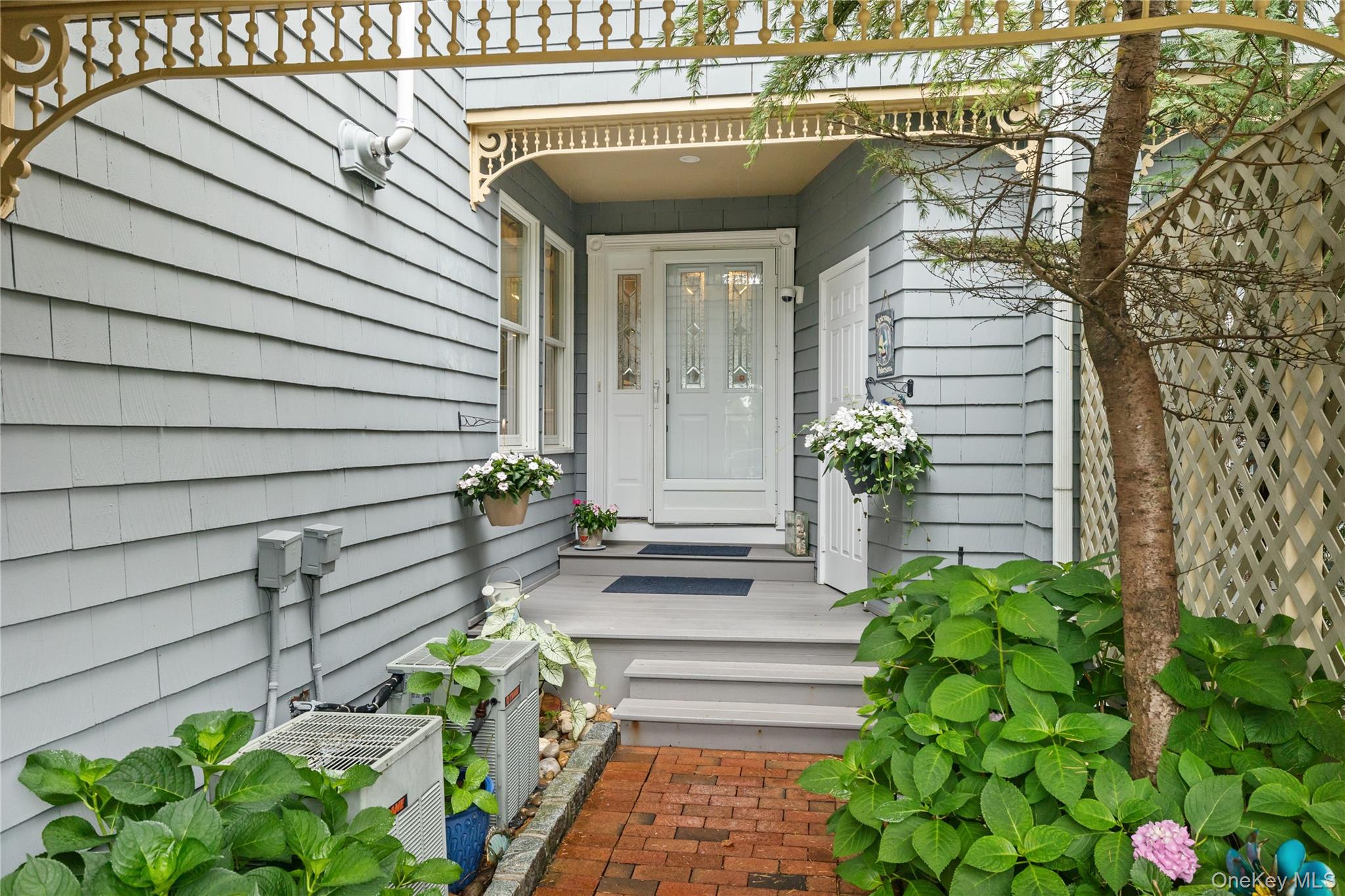 8 Victoria Drive #8 — photo 3