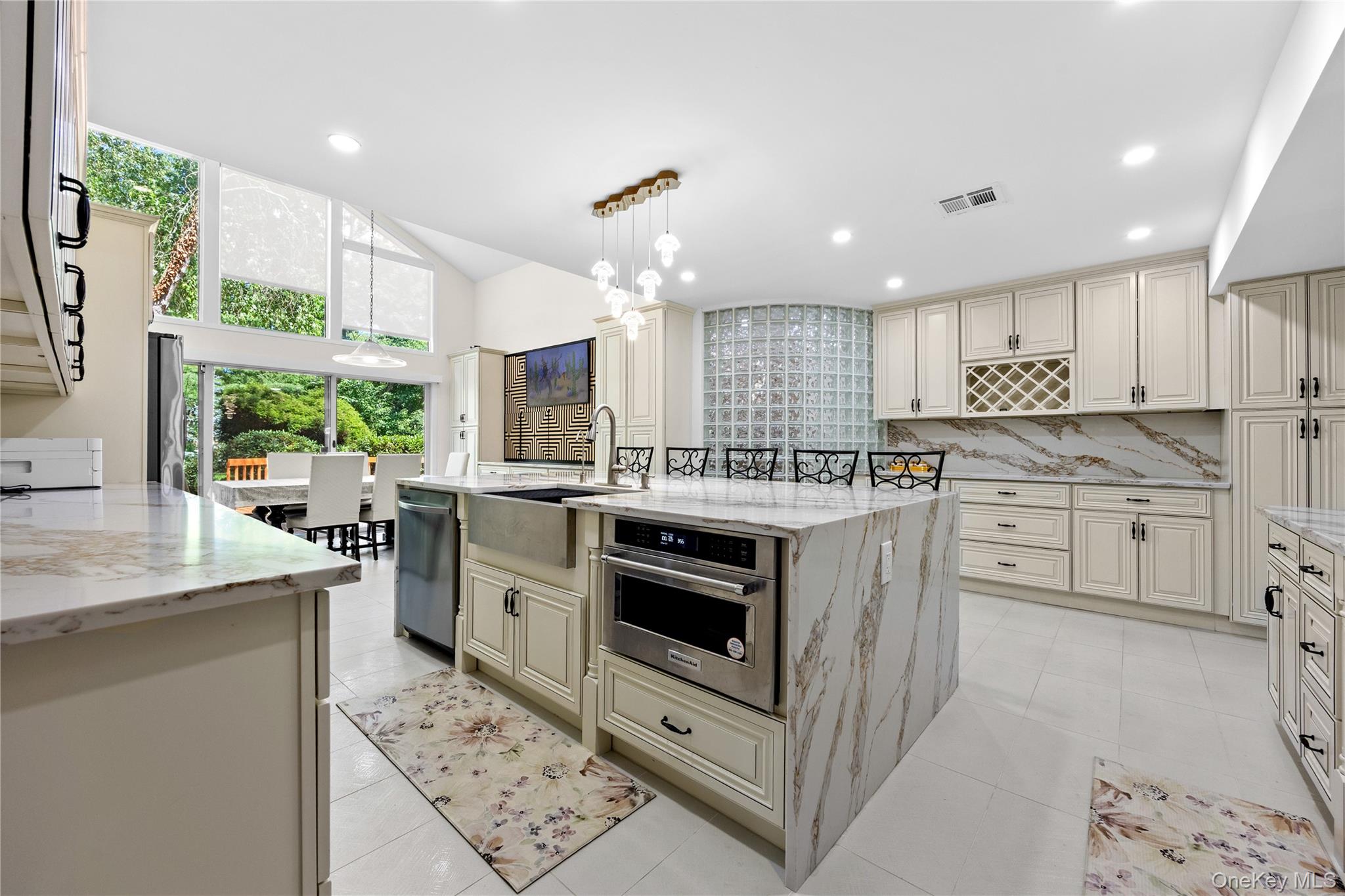 249 Glen Cove Road — photo 12