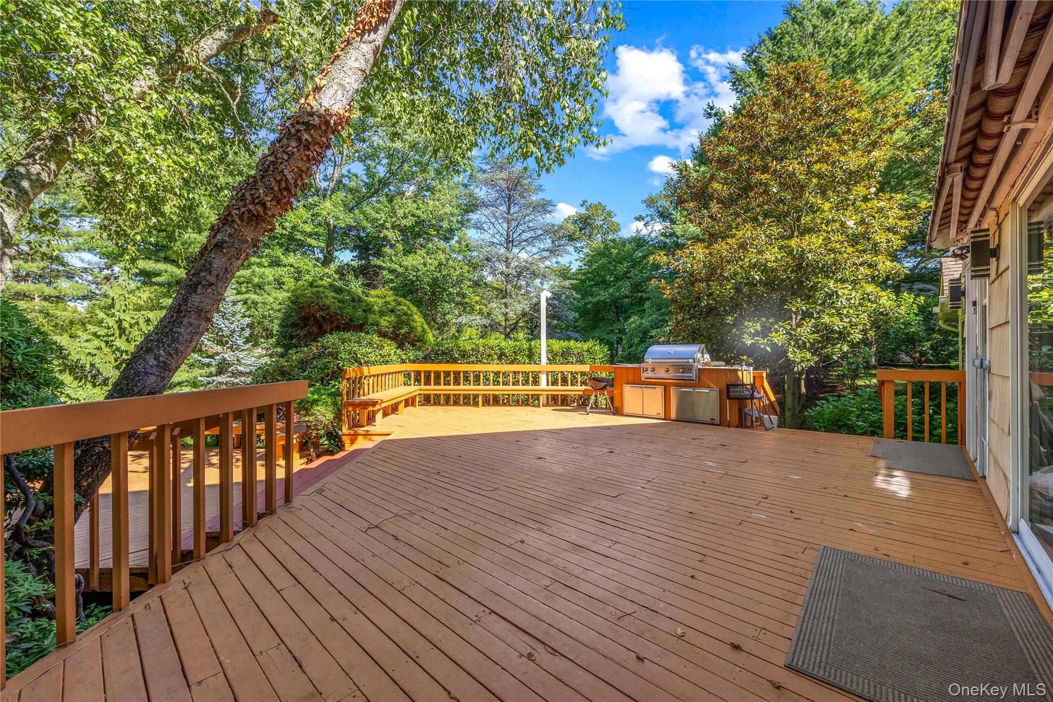 249 Glen Cove Road — photo 31
