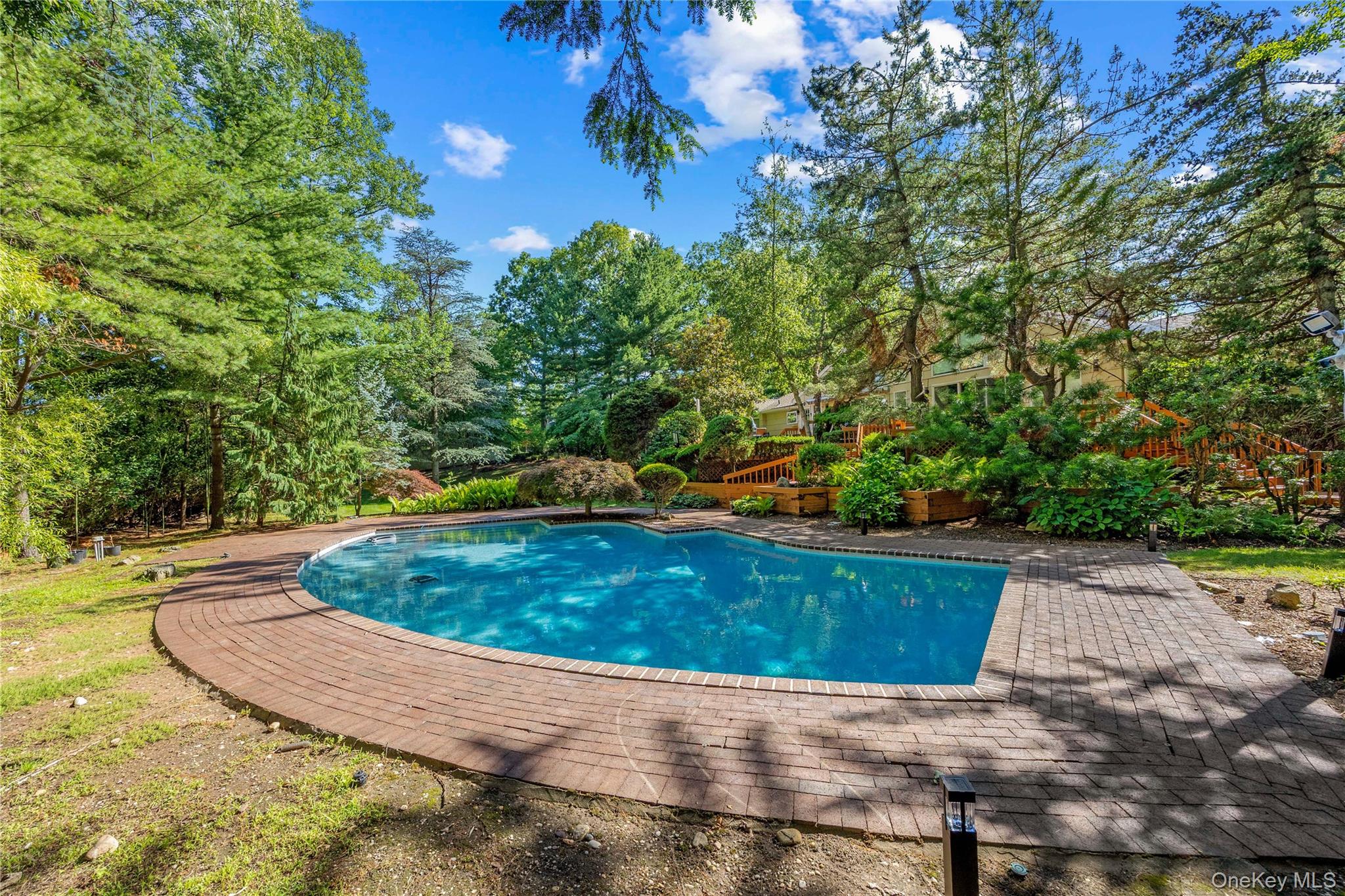 249 Glen Cove Road — photo 32
