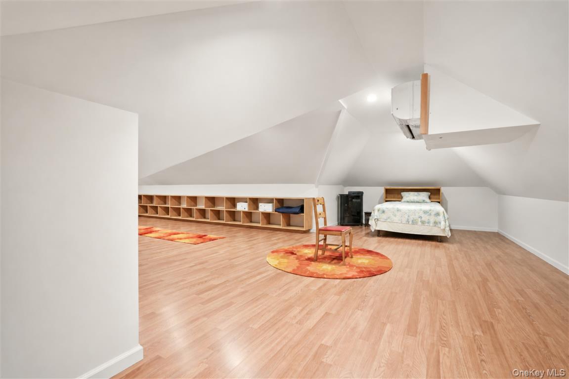 105 Park Lane — photo 24