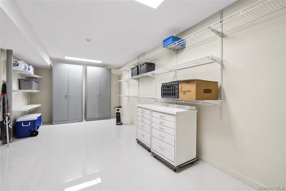 105 Park Lane — photo 32