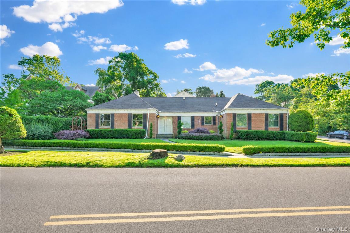 105 Park Lane, Douglaston