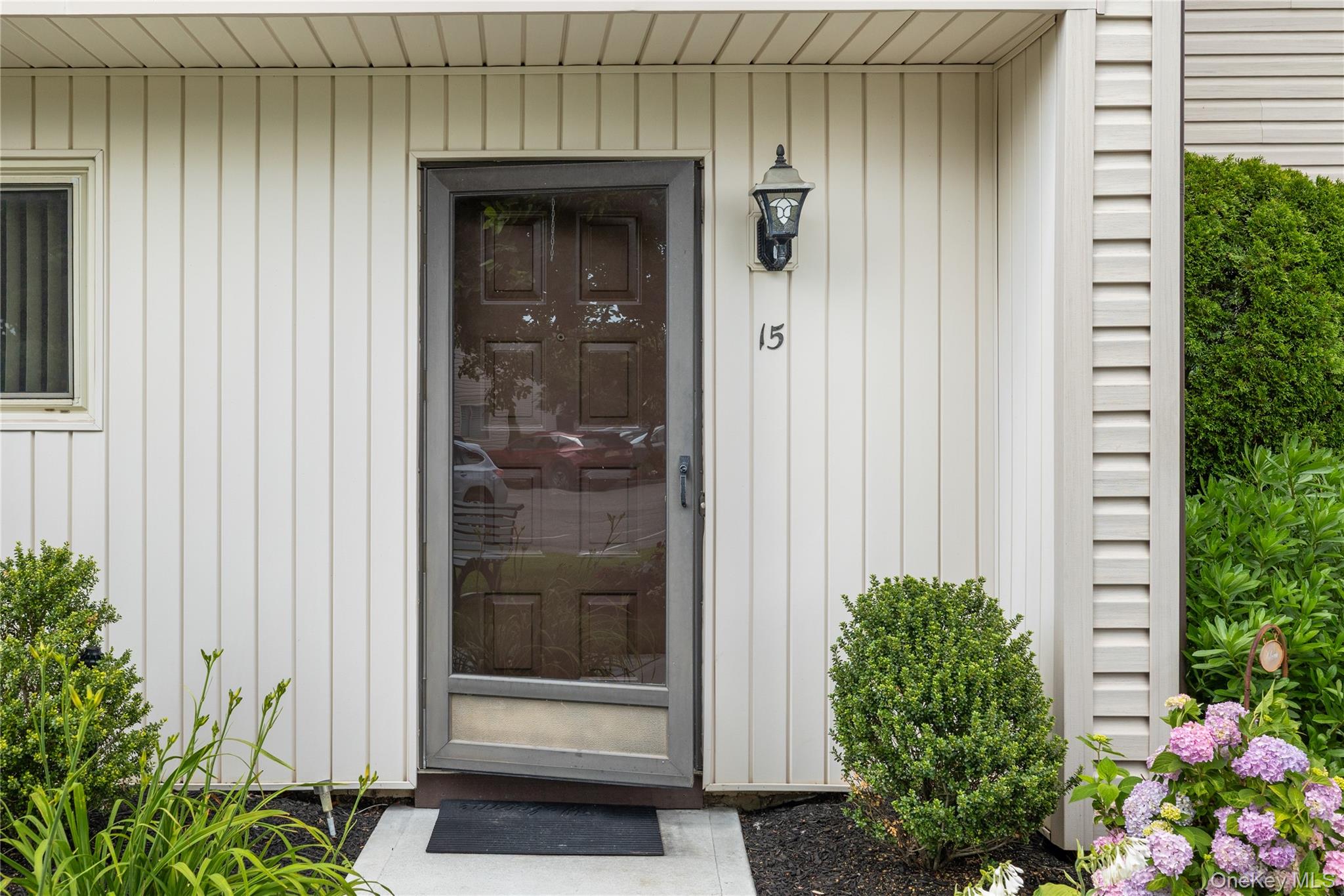 650 newbridge Road #15, East Meadow