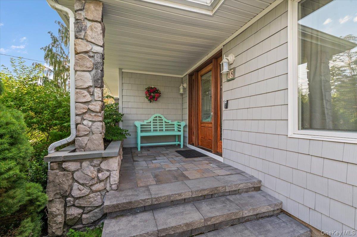 18 Hickman Street — photo 2